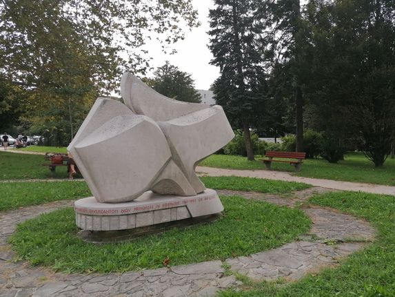 . Spomenik borcem diverzantom Nove Primorske in Gorenjske, Negovan Nemec, 1985. &copy;Foto: Blaž Kosovel
