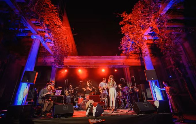 BetON7 (Ugledališčeni koncert - Urbane note in Mesto knjige.  