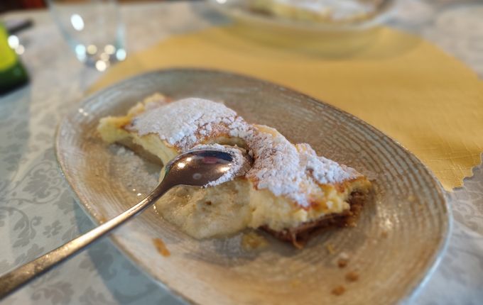 . Legendarna palačinka iz Kekca (polovična porcija) &copy;Foto: Blaž Kosovel