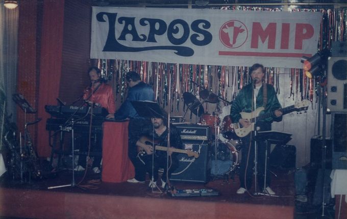 Skupina Lapos. Vir fotografije: Žarko Stanič, Lapos.  