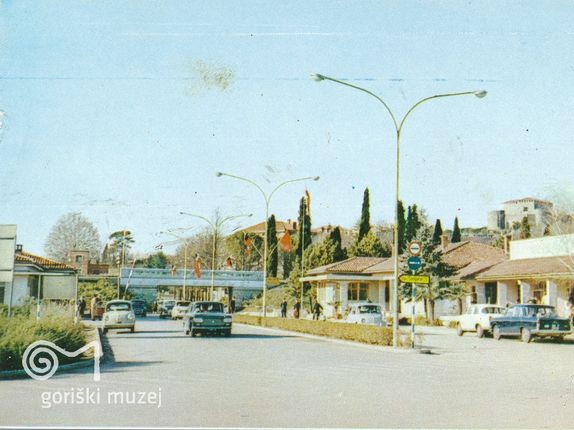 .  &copy;Razglednico hrani Goriški muzej Kromberk – Nova Gorica