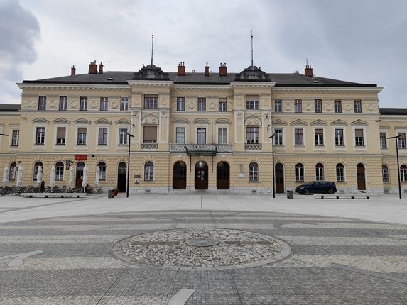 . Železniška postaja na Trgu Evrope/Piazza della Transalpina  &copy;Foto: Blaž Kosovel