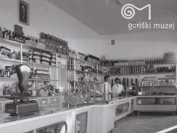 . Shop in the former brickworks.  &copy;Photo Pavšič, kept by the Goriški muzej Kromberk - Nova Gorica.