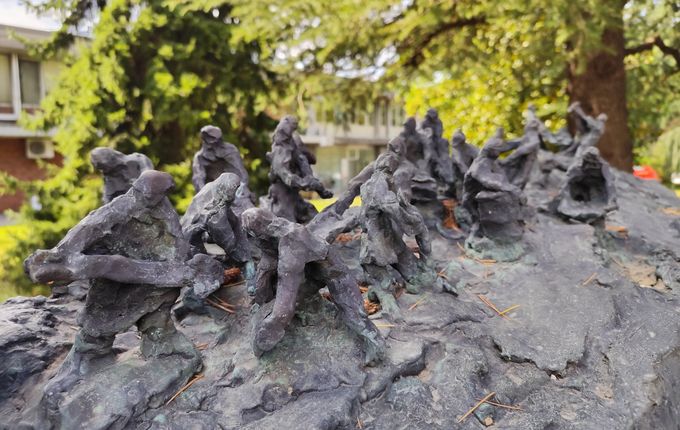 Spomenik graditeljem Nove Gorice.  