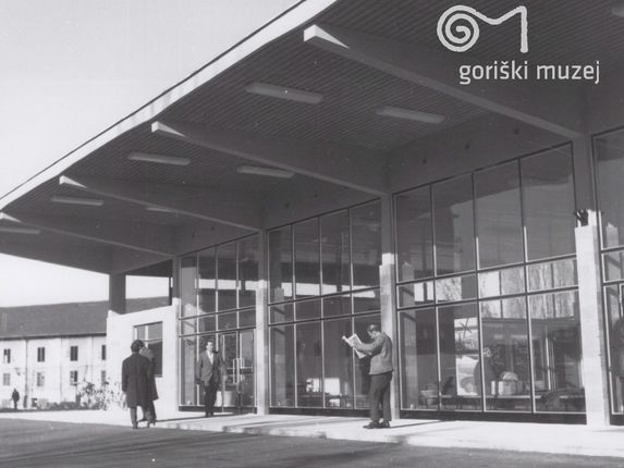 .  &copy;Photo Pavšič, from the collection of the Goriški muzej Kromberk - Nova Gorica (Goriška museum).