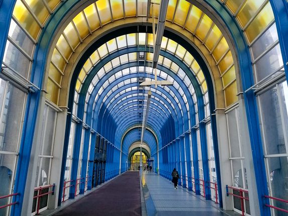 . The Nelson Mandela Bridge is an icon of Zoetermeer, built in 1992 for pedestrians and cyclists. &copy;Photo: Blaž Kosovel