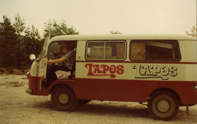 Skupina Lapos. Vir fotografije: Žarko Stanič, Lapos.  
