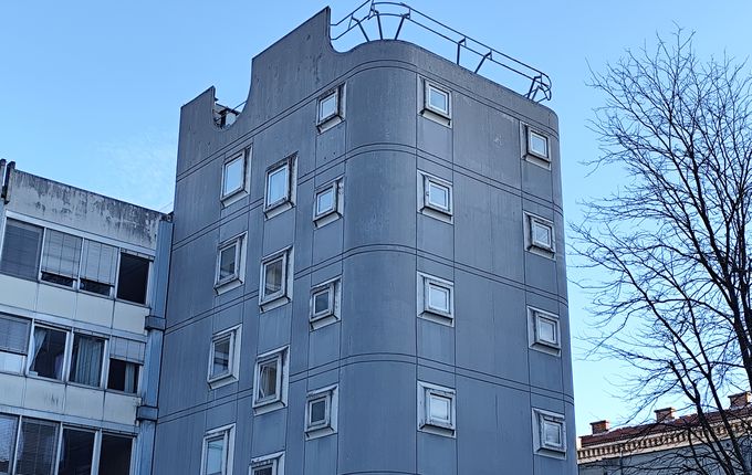 Nekdanja stavba banke danes. Foto: Blaž Kosovel .  